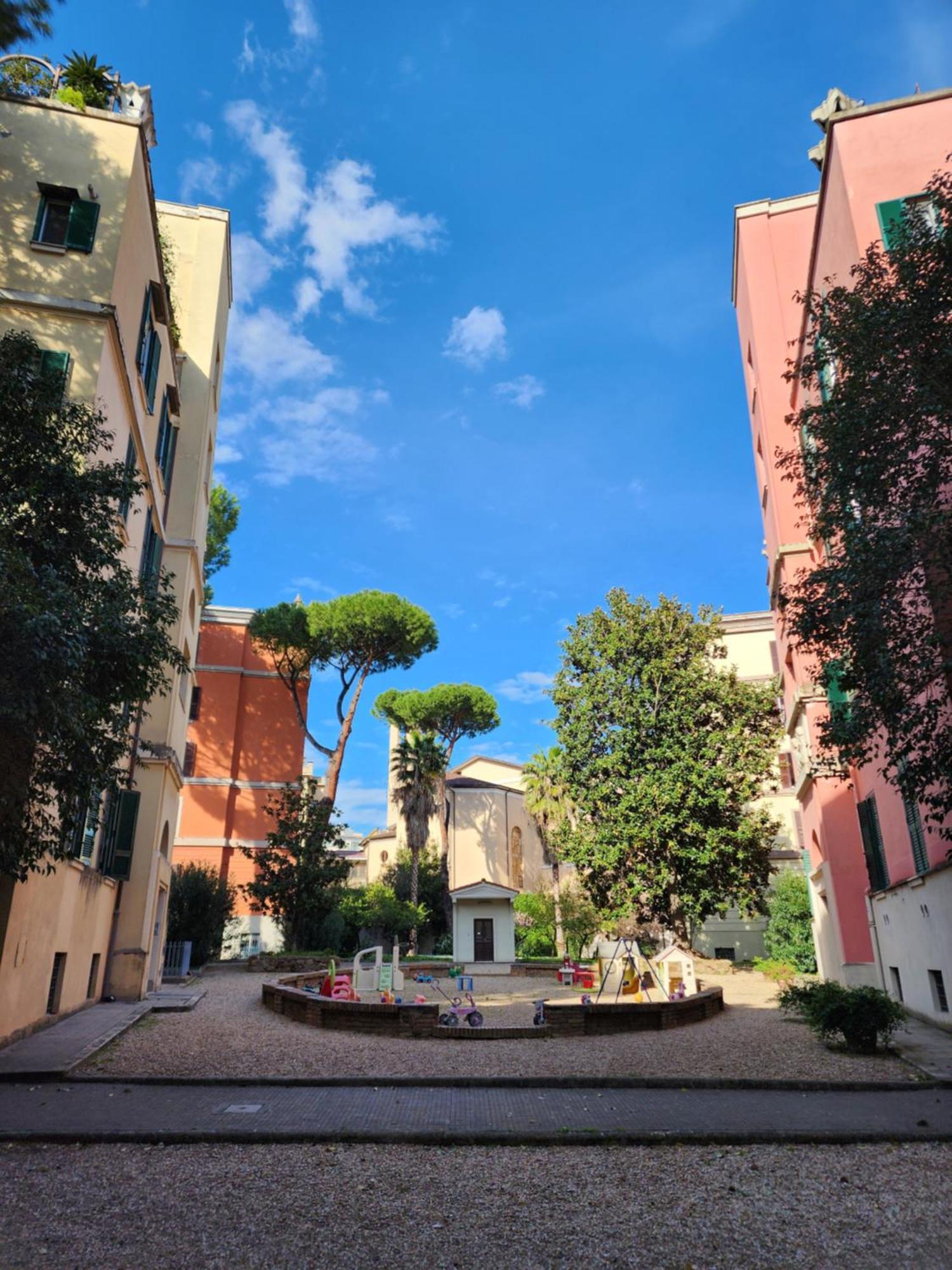 Cozy Haven Near San Giovanni Habitación en casa particular Roma
